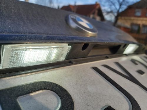BMW E46 LED Rendszámvilágítás Panel – Pár (6000K, Can-Bus kompatibilis)