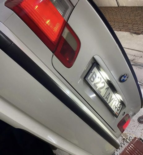 BMW E46 LED Rendszámvilágítás Panel – Pár (6000K, Can-Bus kompatibilis)